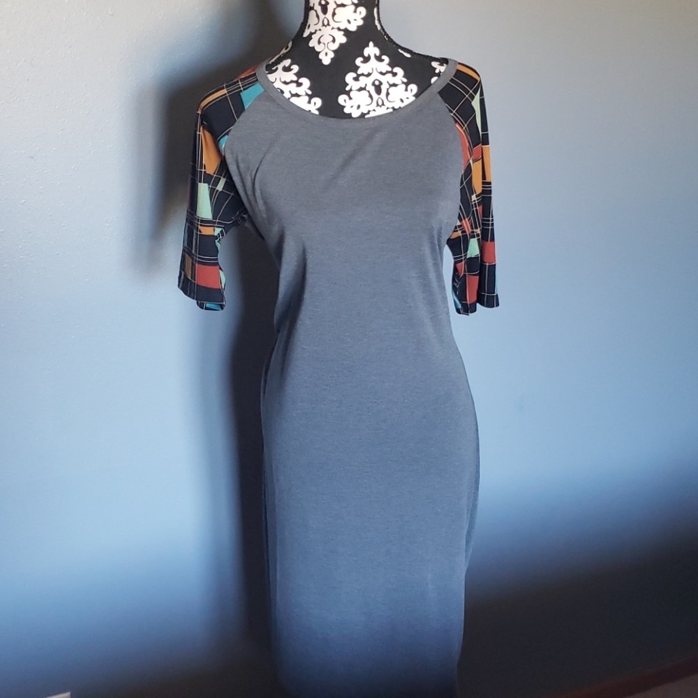 Spring sale! Grey Julia LLR dress w/geometric sleeves